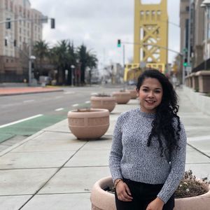 Meet your Posher, Jeny paola